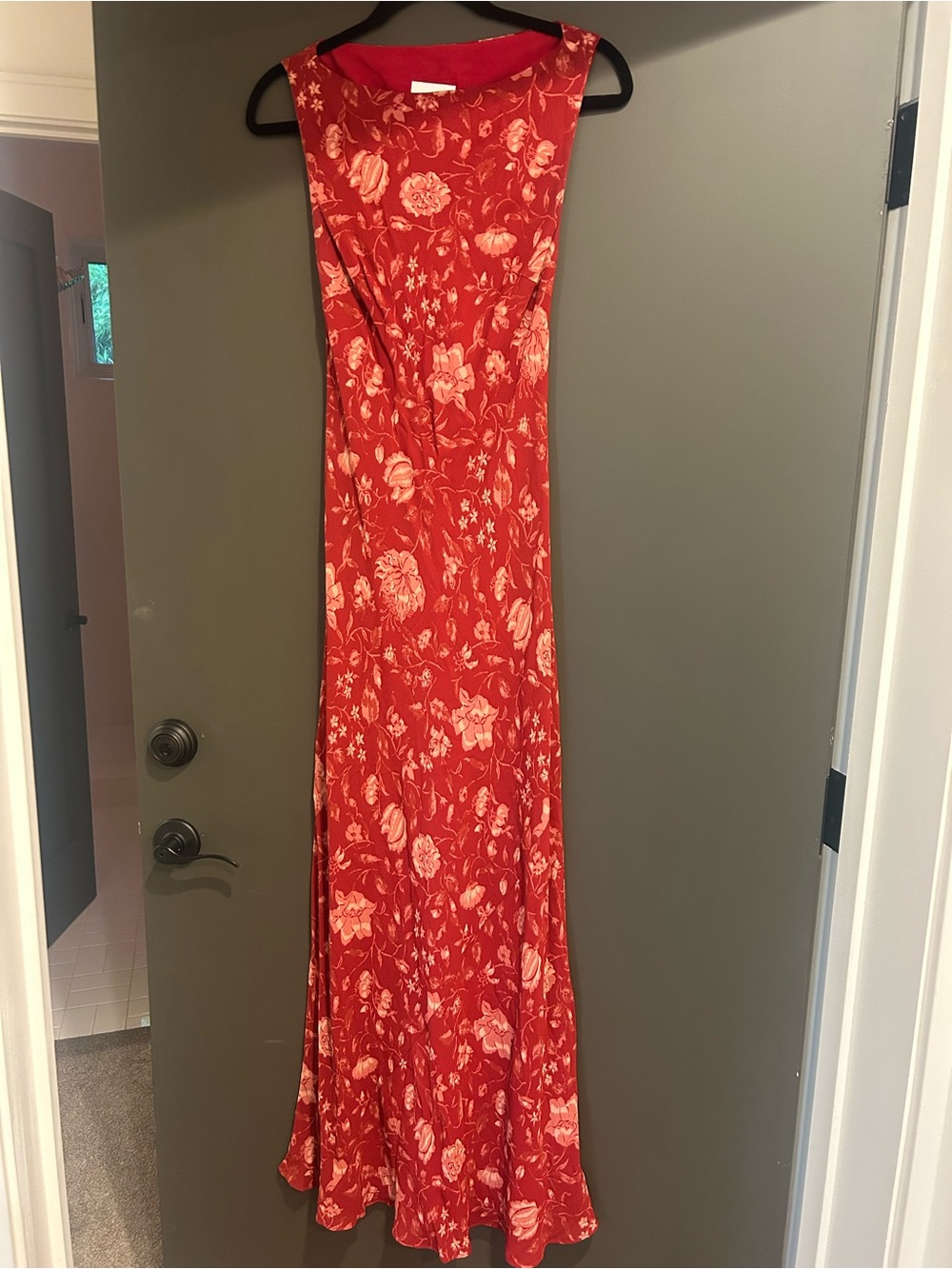 Sleeveless Floral Maxi Dress in Deep Red - Picture 3 of 4